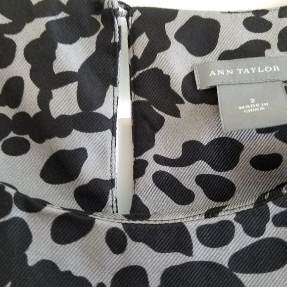 NEW - Ann Taylor Black and Gray Animal-Print Shift Dress -- Size 2 - Picture 3 of 7